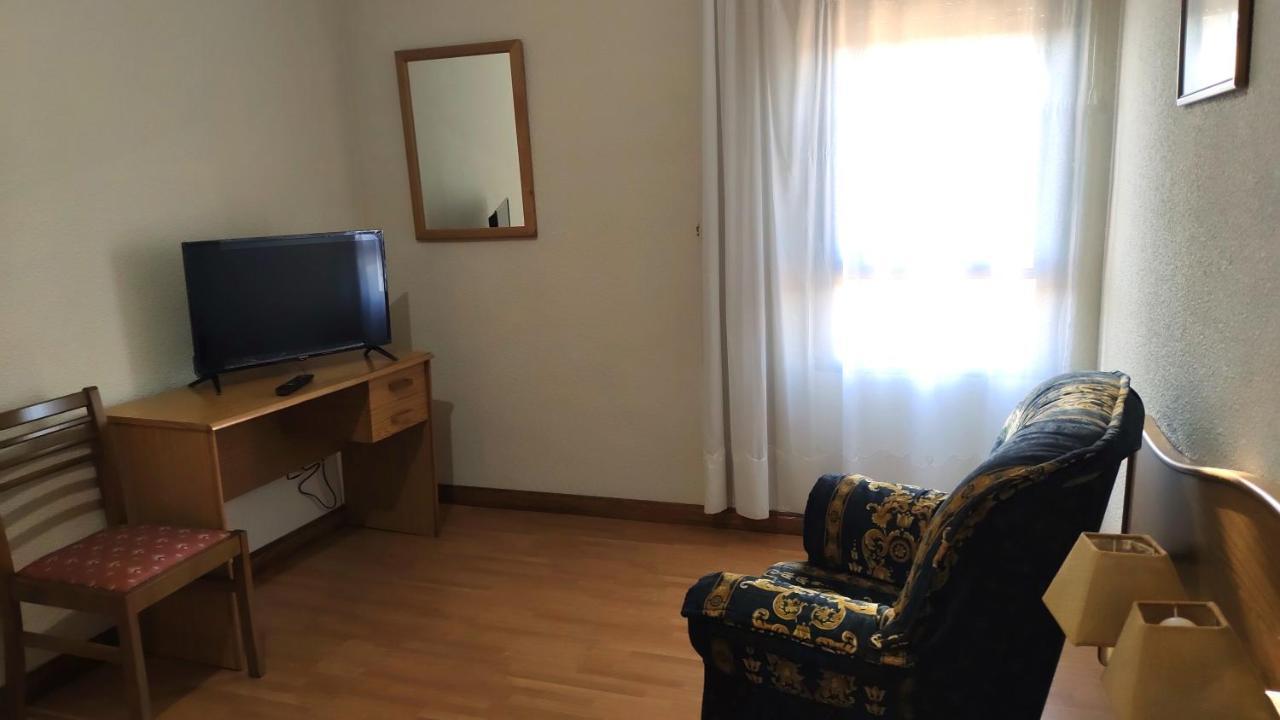 Hotel Ria De Vigo "Tierra De Campos" Becilla de Valderaduey Bagian luar foto