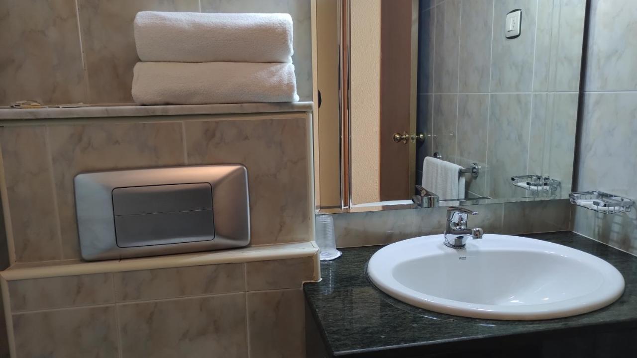 Hotel Ria De Vigo "Tierra De Campos" Becilla de Valderaduey Bagian luar foto