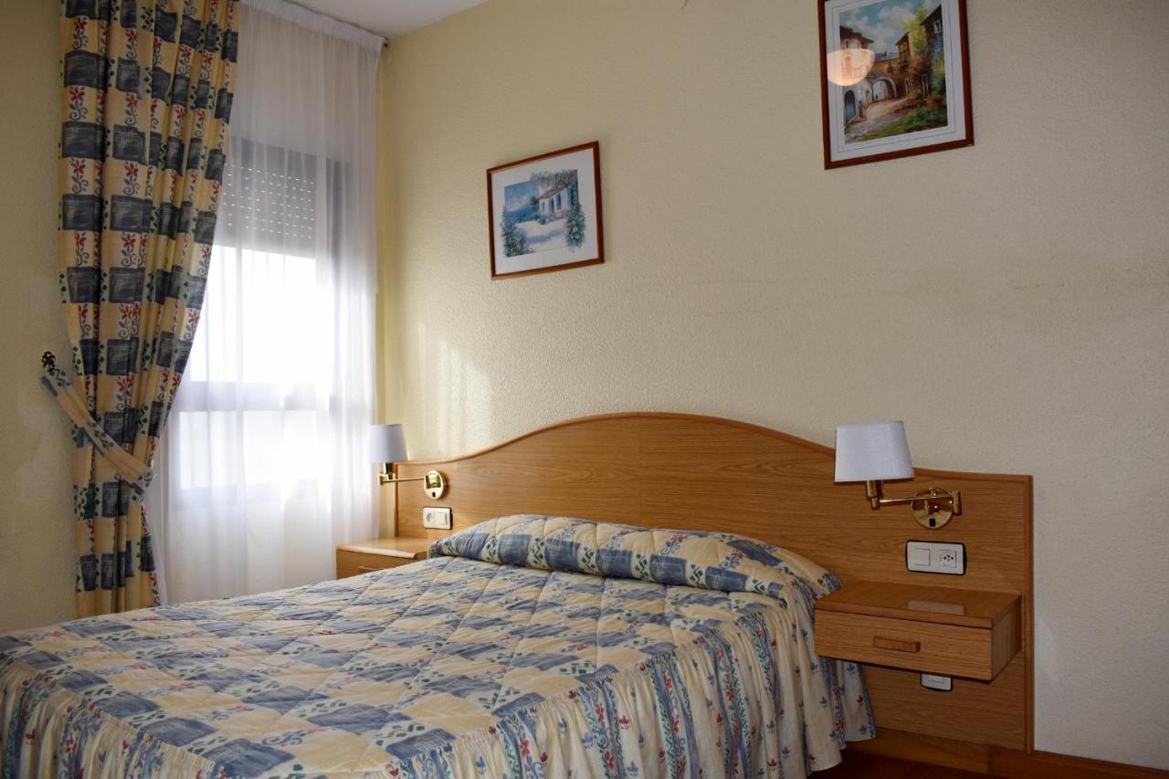 Hotel Ria De Vigo "Tierra De Campos" Becilla de Valderaduey Bagian luar foto